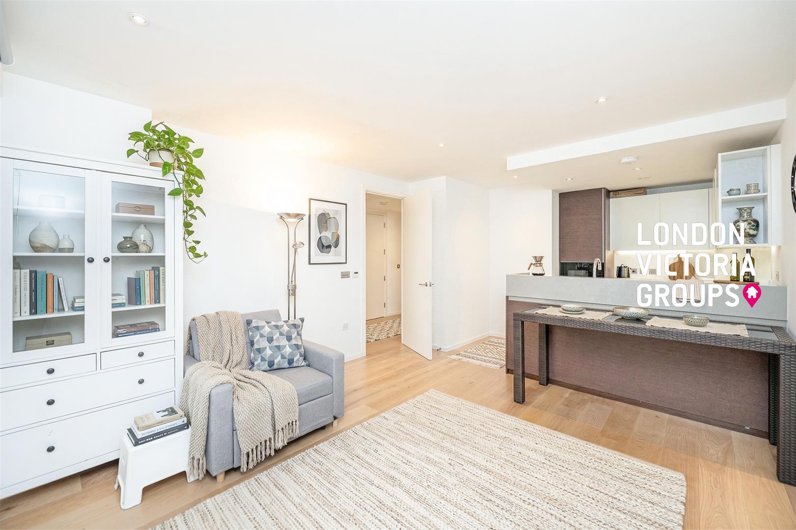 2 bed property in 12 Baltimore Wharf, London